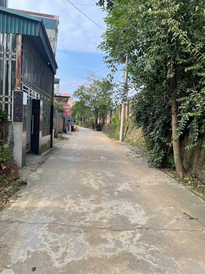 Đất nền Vân Phú, Việt Trì 140m² giá 1.4 tỷ - Dân cư đông đúc, hàng xóm thân thiện!