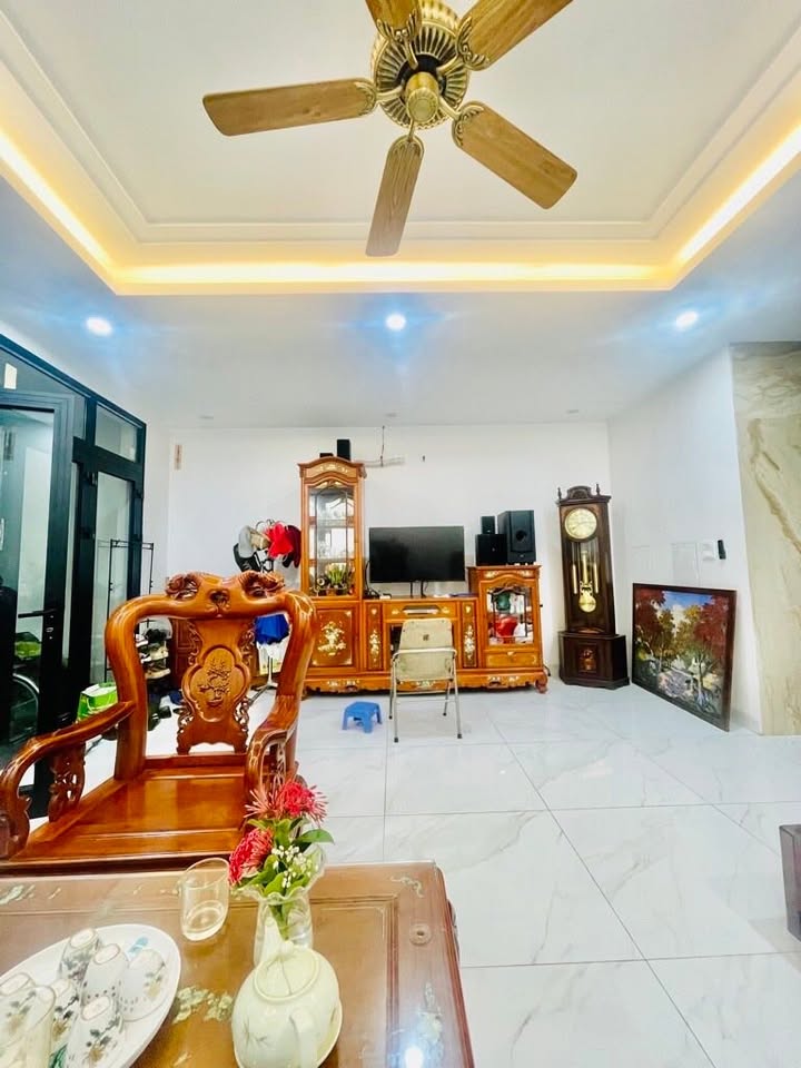 Nhà 5 tầng Phú Thượng, Tây Hồ 91m² giá 26.5 tỷ - Thiết kế hiện đại, ô tô vào nhà!