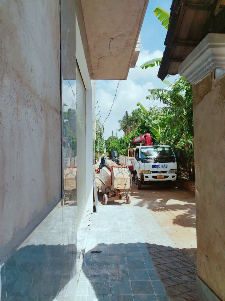 Nhà riêng Tân Hạnh, Dĩ An 90m² giá 2,7 tỷ - Sổ hồng riêng, chính chủ bán gấp!