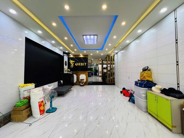 Nhà bán Trịnh Đình Trọng, Phú Trung, Tân Phú 178m² giá 23.8 tỷ - Dân trí cao, an ninh tốt!