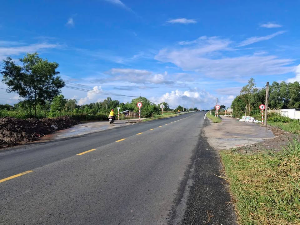 Đất mặt tiền kênh Dân Quân phường Tân Thành 1380m² giá chỉ 5x triệu - Đầu tư sinh lời ngay!