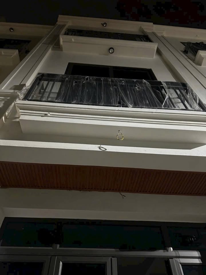 Nhà đẹp 3 tầng tại Yên Nghĩa, Hà Đông - Giá chỉ 2 tỷ - Sẵn sàng giao dịch!