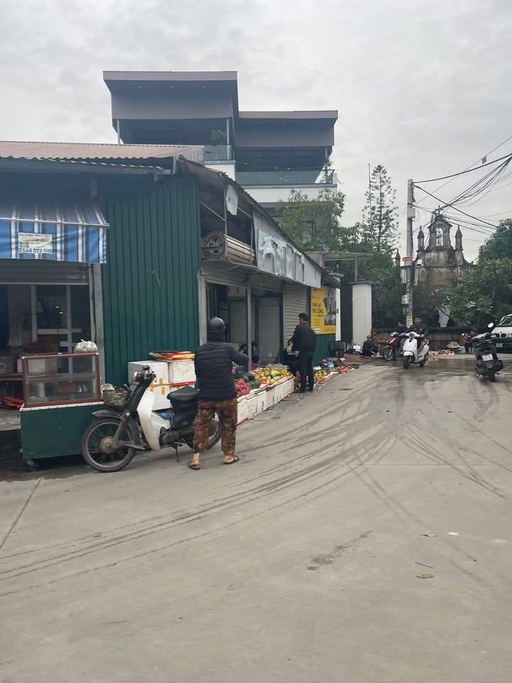 Nhà đẹp 3 tầng tại Thanh Trì, 40m² chỉ 4 tỷ - Sổ đỏ chính chủ!