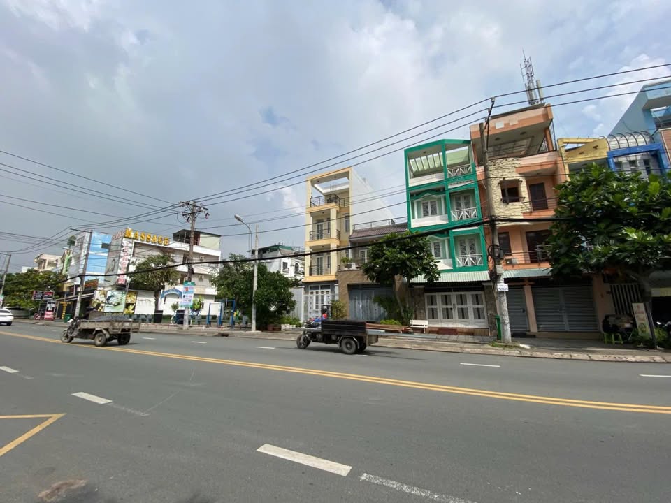 Nhà mặt tiền đường Man Thiện, Quận 9, 140m² giá 20 triệu - Đầu tư sinh lời ngay!