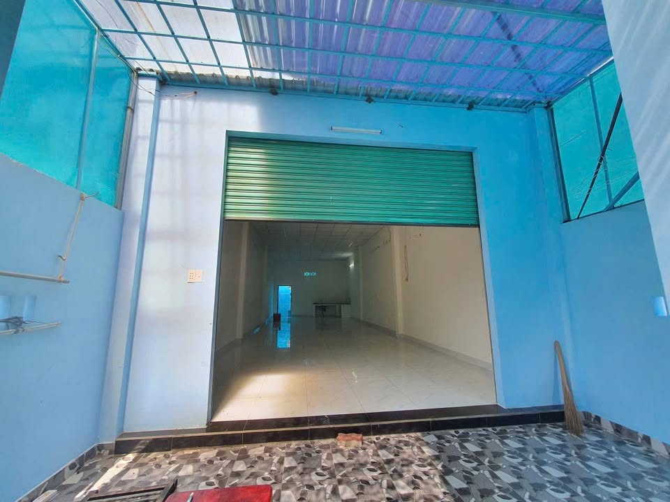 Nhà nguyên căn Hiệp Bình 100m² giá 8.5 triệu - Không gian rộng rãi, thoáng mát!