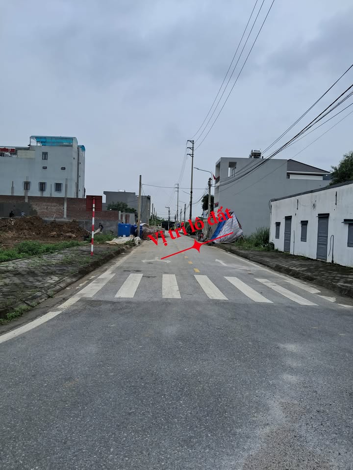 Đất phân lô Tân Thanh - Thanh Liêm 94m² giá 2 tỷ - Kinh doanh sầm uất, sẵn sổ đỏ!