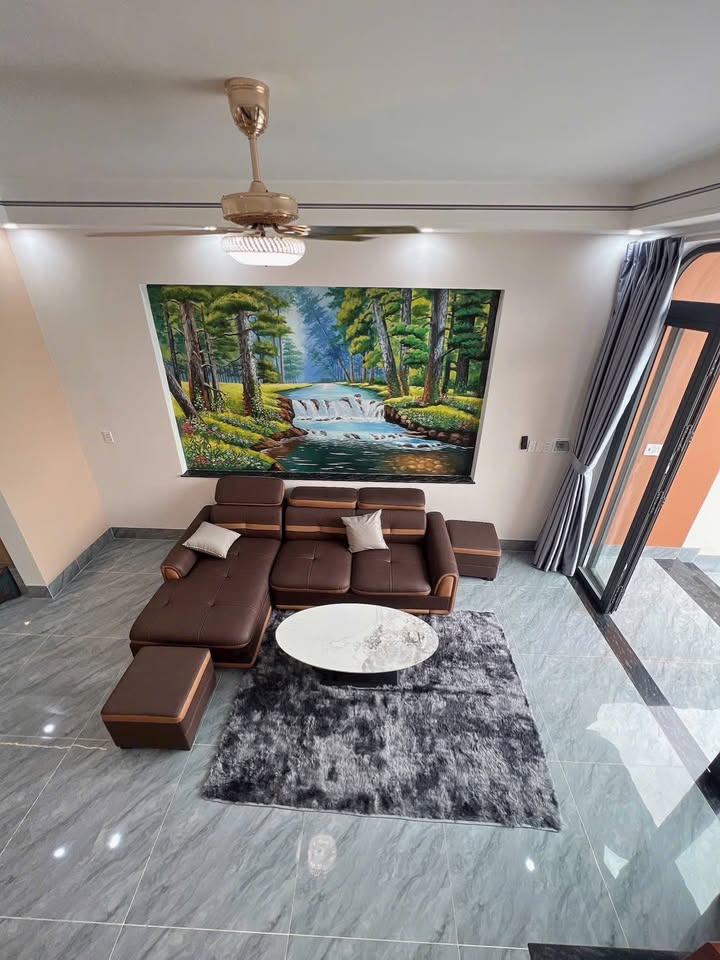 Nhà 2 tầng hiện đại tại Long Hoa, Tây Ninh 93m² giá 2.45 tỷ - Nội thất cao cấp tặng kèm!