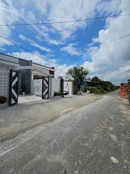 Nhà phố Long Tân, Tây Ninh 148m² giá 1.89 tỷ - Hướng Đông Bắc, sẵn sàng vào ở!