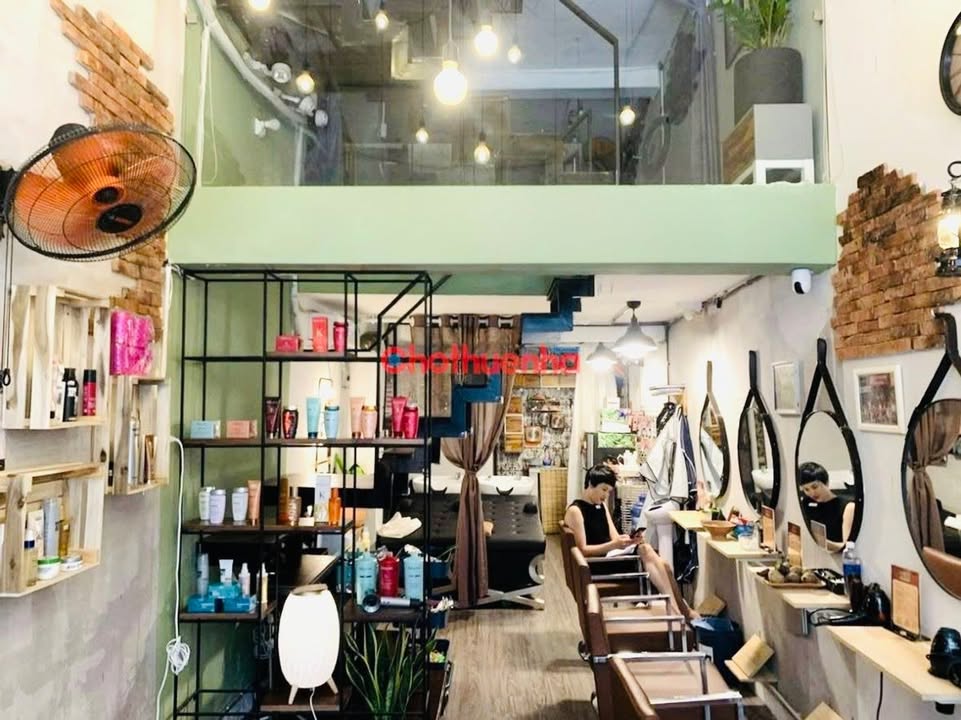 Căn hộ Mặt tiền phường Diên Hồng Quận 10 30m² giá chỉ 23 triệu - Kinh doanh lý tưởng!