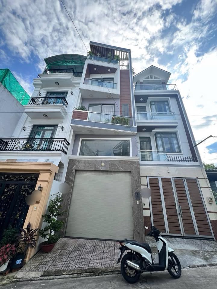 Nhà 4 tầng Lã Xuân Oai, Tăng Nhơn Phú, Q9 - 60m² chỉ 6 tỷ - Sổ hồng chính chủ!