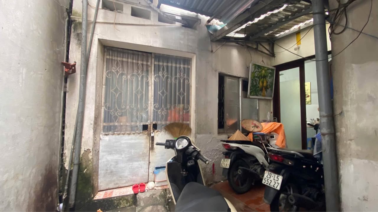 Đất Xuân Đỉnh 33m² giá 4 tỷ - Sổ đỏ chính chủ, không quy hoạch!