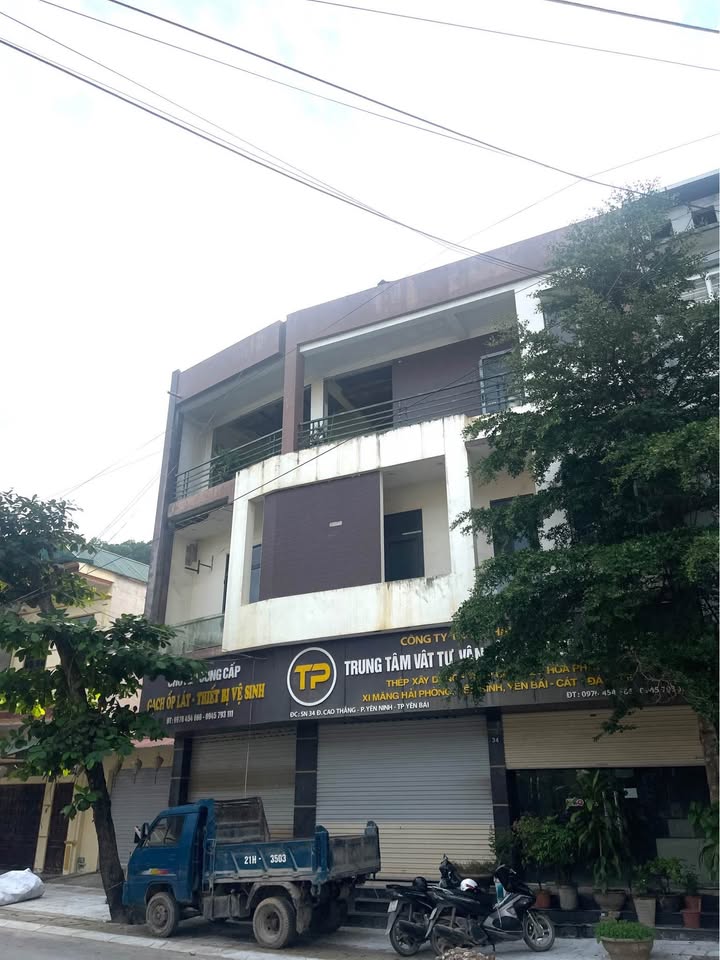 Nhà 3 tầng mặt tiền đường Cao Thắng, Yên Bái - Sở hữu ngay chỉ 5 tỷ!