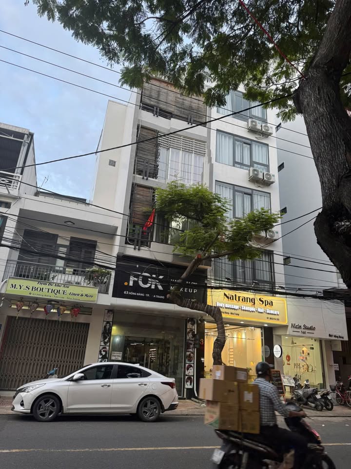 FrontHouse 5 tầng mặt tiền đường Hồng Bàng Nha Trang 101.7m² giá 26 tỷ - Dòng tiền ổn định 50 triệu/tháng!