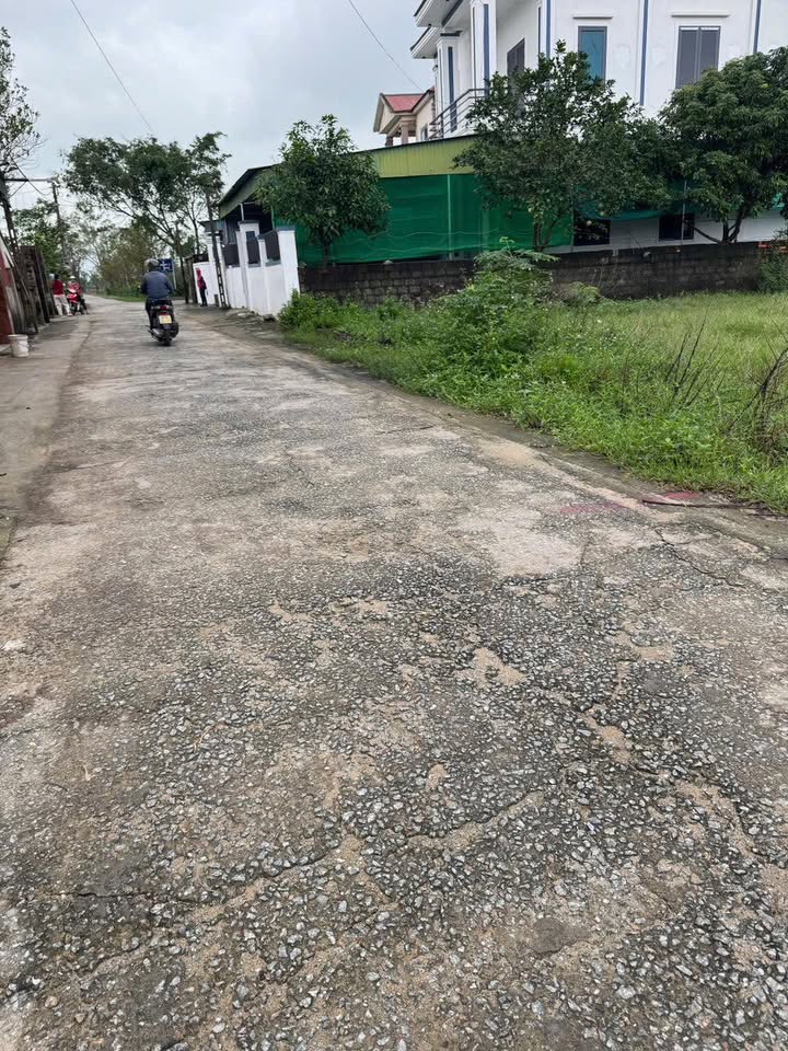 Đất nền Xuân Phổ 217m² giá 1.7 tỷ - Vị trí trung tâm, tiện ích đầy đủ!