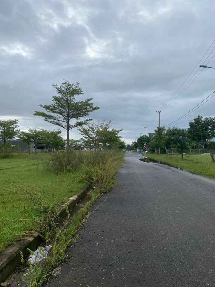 Lô đất đẹp tại Khu đô thị số 9, Điện Ngọc, 147m² - Cơ hội đầu tư tuyệt vời!