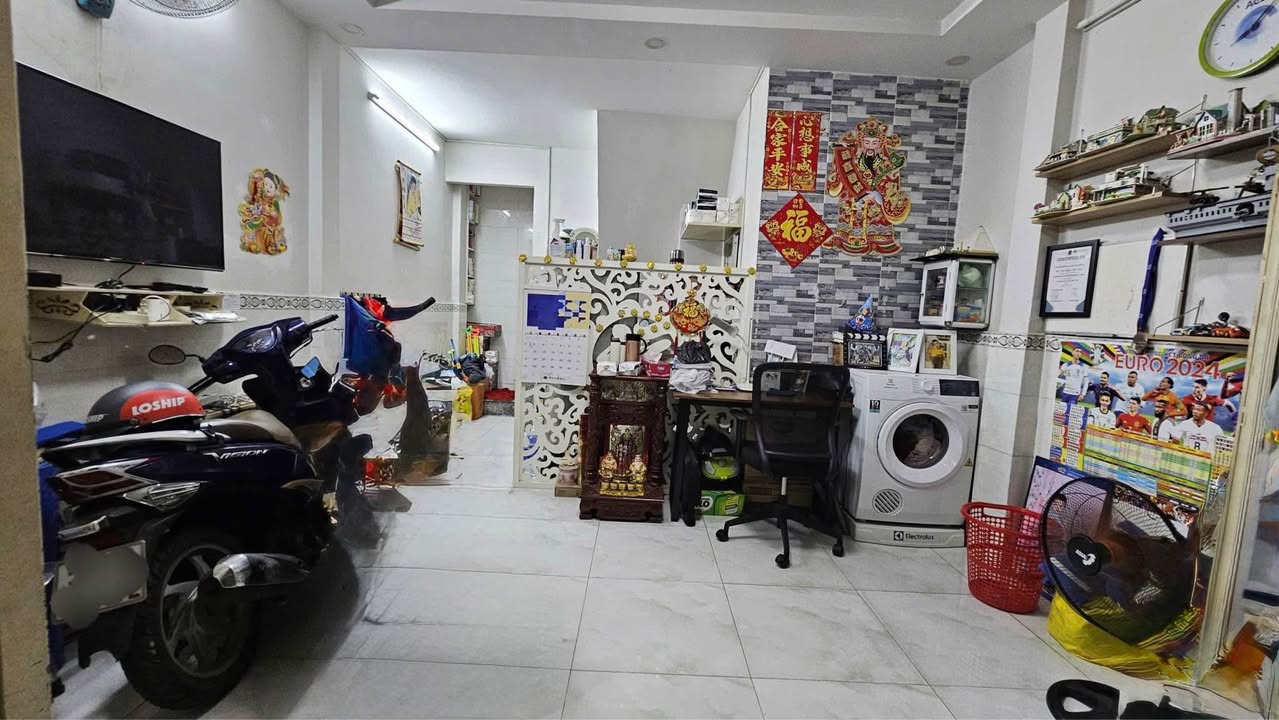 Nhà phố Lê Đại Hành, Quận 11, 23m² giá 2 tỷ - Vị trí đắc địa trung tâm!