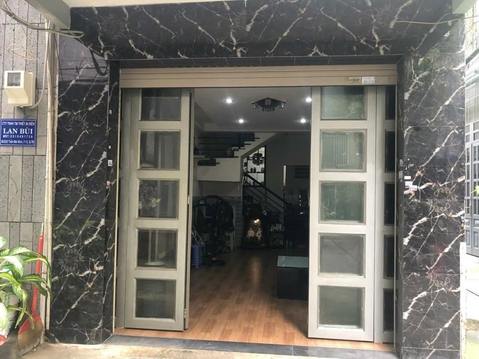 Nhà hẻm ô tô Cống Lỡ, Tân Bình 50m² giá 5.6 tỷ - Nhà góc thoáng mát!