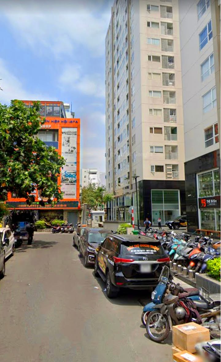 Nhà mặt tiền cho thuê tại Trường Sơn, Tân Bình 120m² giá 28 triệu - Vị trí đắc địa gần sân bay!