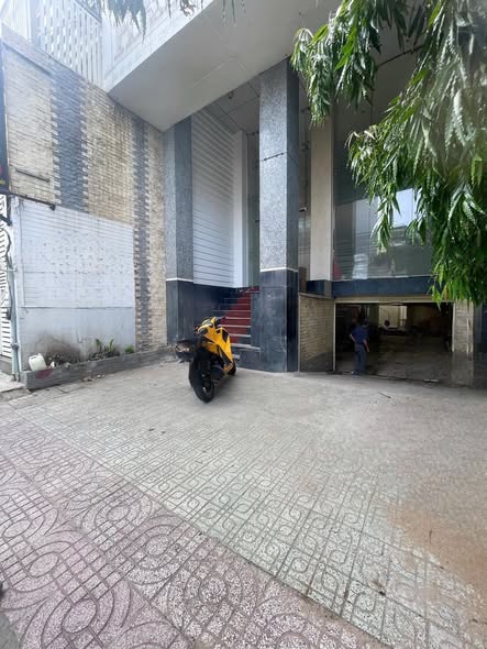 Cho thuê sảnh tòa nhà mặt tiền Nguyễn Trọng Tuyển, Phú Nhuận, 119m² - Không gian lý tưởng để kinh doanh