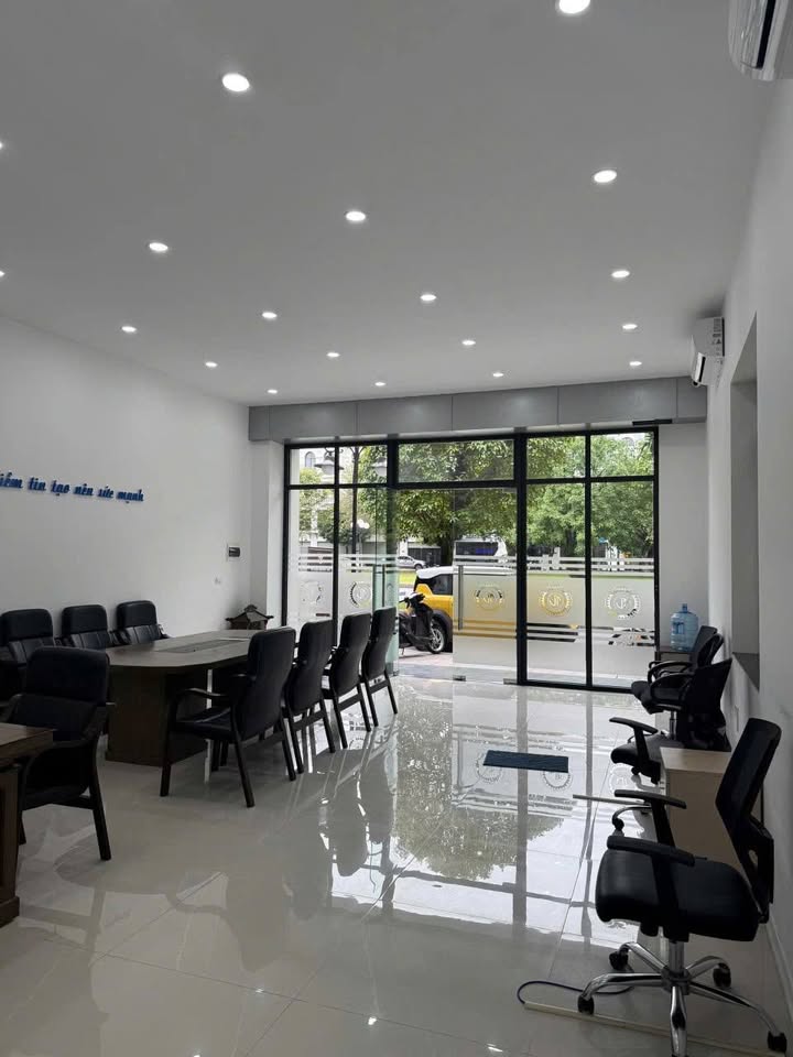 Shophouse cho thuê tại Vinhomes Ocean Park 90m² giá 25 triệu - Nội thất hoàn thiện, thương lượng tốt!