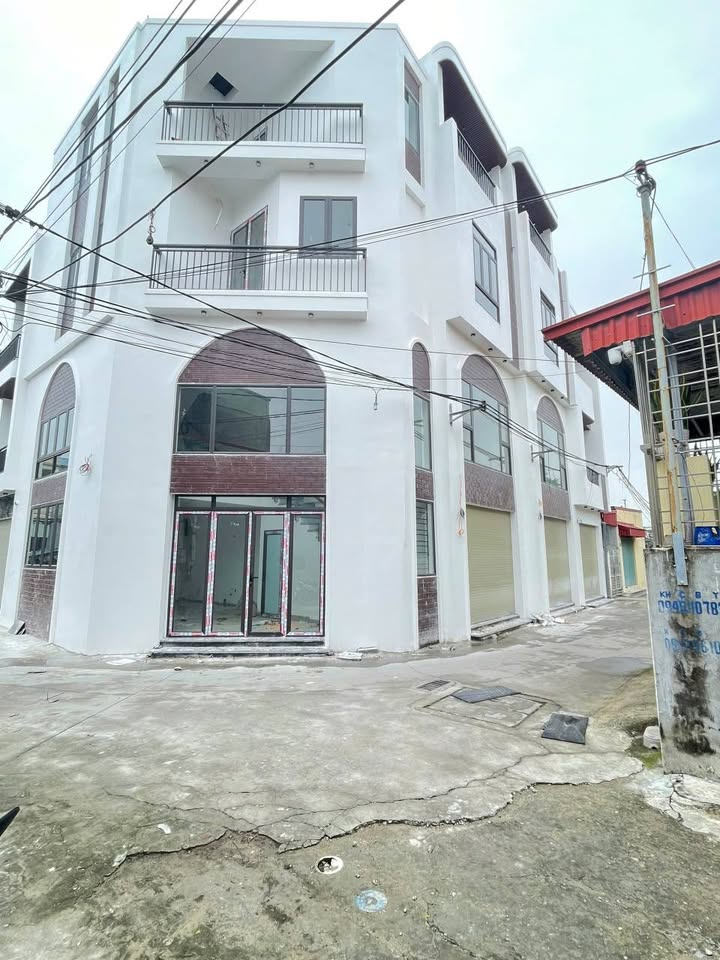 Nhà 4 tầng Hồng Bàng 42m² giá chỉ 3.18 tỷ - Thiết kế hiện đại, tiện nghi!