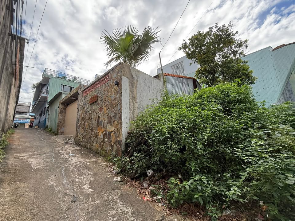 Đất hẻm 72/3 Nguyễn Thái Học, Pleiku 77m² giá 1.15 tỷ - Cơ hội đầu tư tuyệt vời!