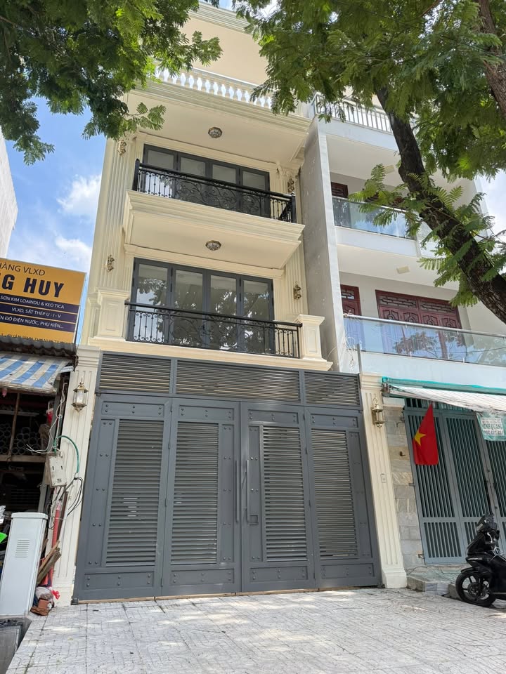 Cho thuê nhà văn phòng tại Bình Thạnh 100m² giá 50 triệu - Không gian làm việc lý tưởng!