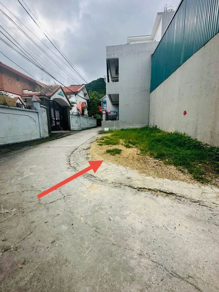 Đất Lô Góc Ngõ 800 Trần Phú - Cẩm Thạch 52m² giá 800 triệu - Thích hợp xây nhà thoáng mát!