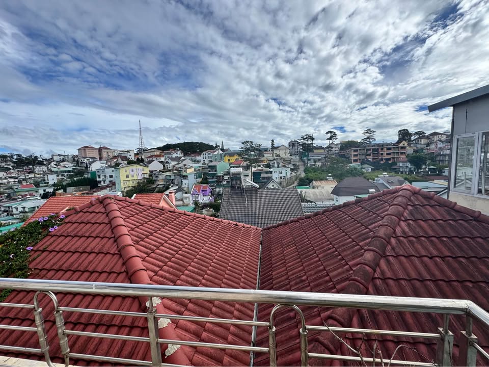 Nhà nguyên căn Đà Lạt 500m từ bến xe - Giá chỉ 7.5 triệu/tháng!