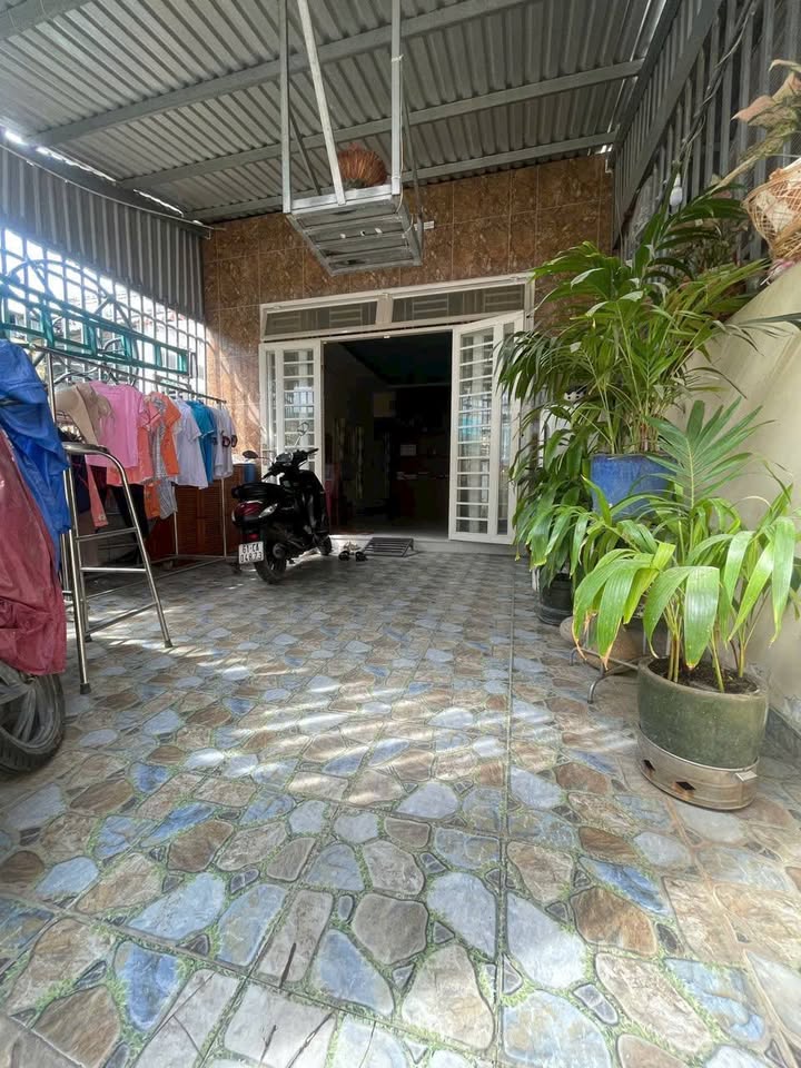 Nhà riêng phường Đông Hòa, Dĩ An 108m² giá 3.39 tỷ - Vị trí vàng gần làng Đại học!