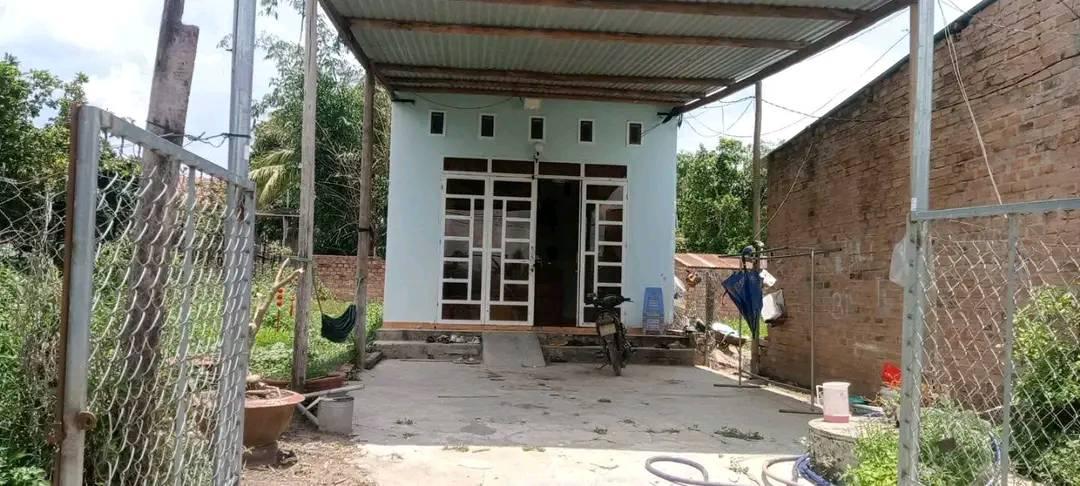 Bán căn nhà mặt đường Hoàng Văn Thái, phường Trần Hưng Đạo, TP Kon Tum 160m² - Giá tốt chỉ từ 500 triệu!