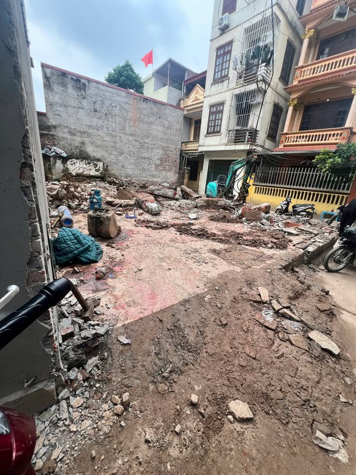 Đất Phú Diễn, Bắc Từ Liêm 55m² giá 8 tỷ - Vị trí đẹp, thuận tiện giao thông!