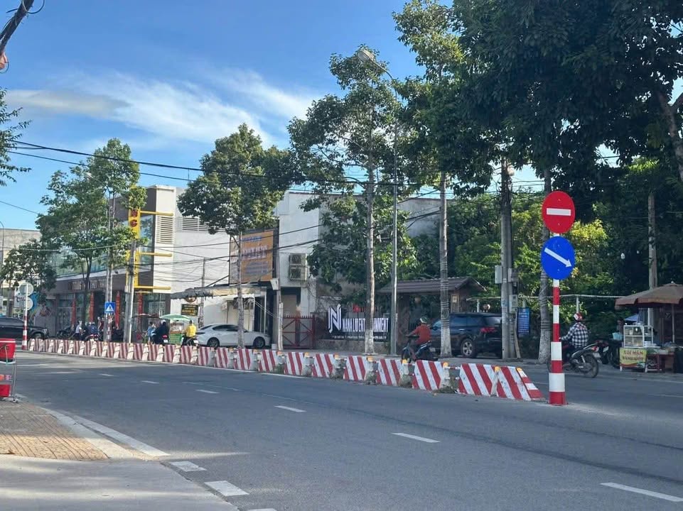 Nhà mặt tiền Ngô Gia Tự, Phan Rang 114m² giá 8 tỷ - Nhà đẹp, sẵn sàng vào ở!