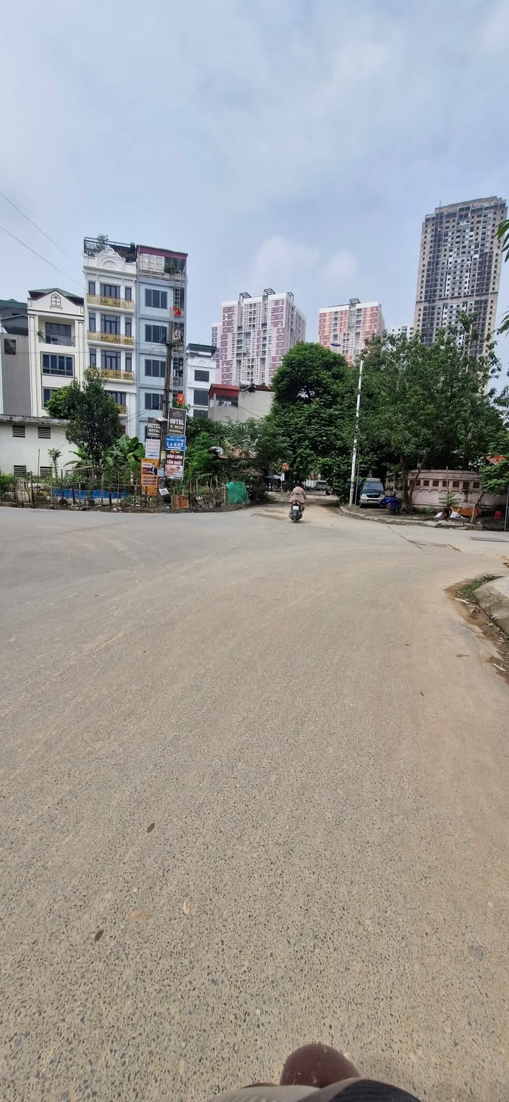 Đất dịch vụ La Khê 50m² giá 15 tỷ - Kinh doanh đỉnh cao!