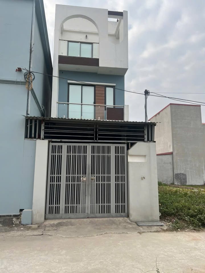 Nhà 3 tầng Đình Trung, Xuân Nộn, Đông Anh 68m² giá 5 tỷ - Nhà mới ở ngay!