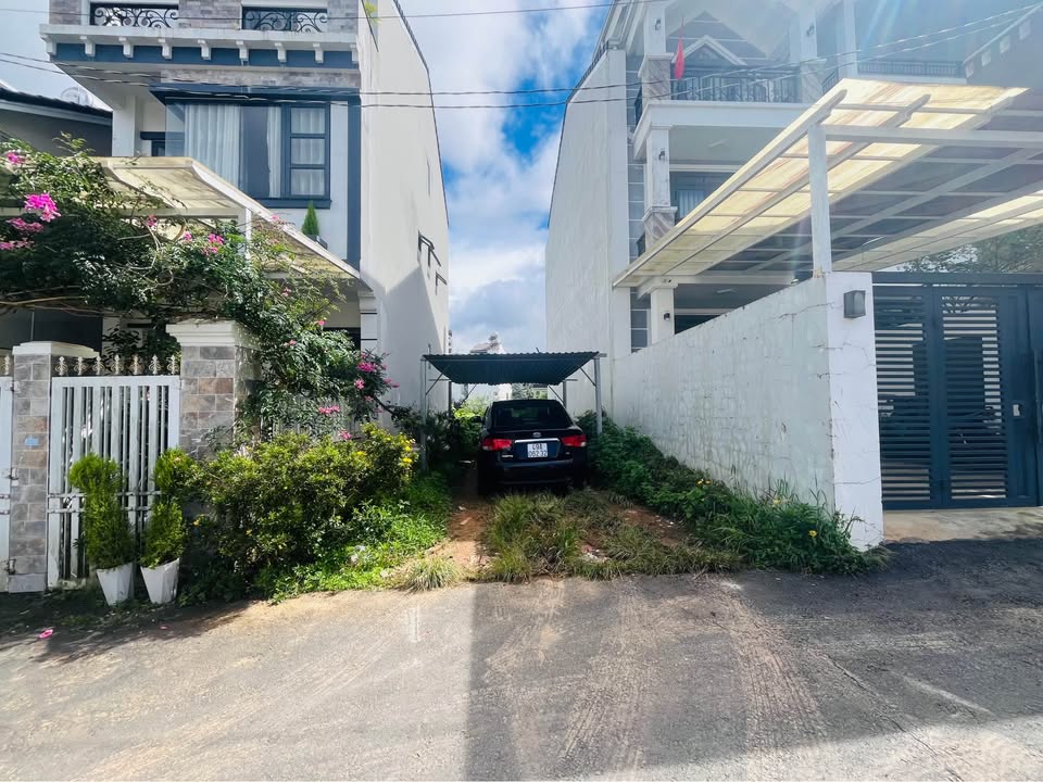 Đất xây dựng phân quyền đường Nguyễn Đình Chiểu, Đà Lạt 97m² giá 3.9 tỷ - Sổ đỏ chính chủ!