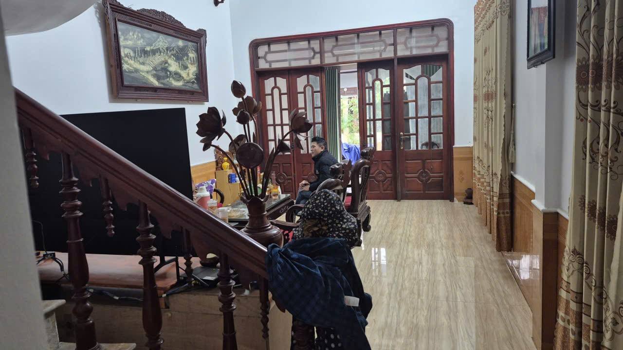 Nhà 2 tầng mặt tiền, Phú Sơn, Bỉm Sơn, 104m² giá 3 tỷ - Cơ hội đầu tư tuyệt vời!