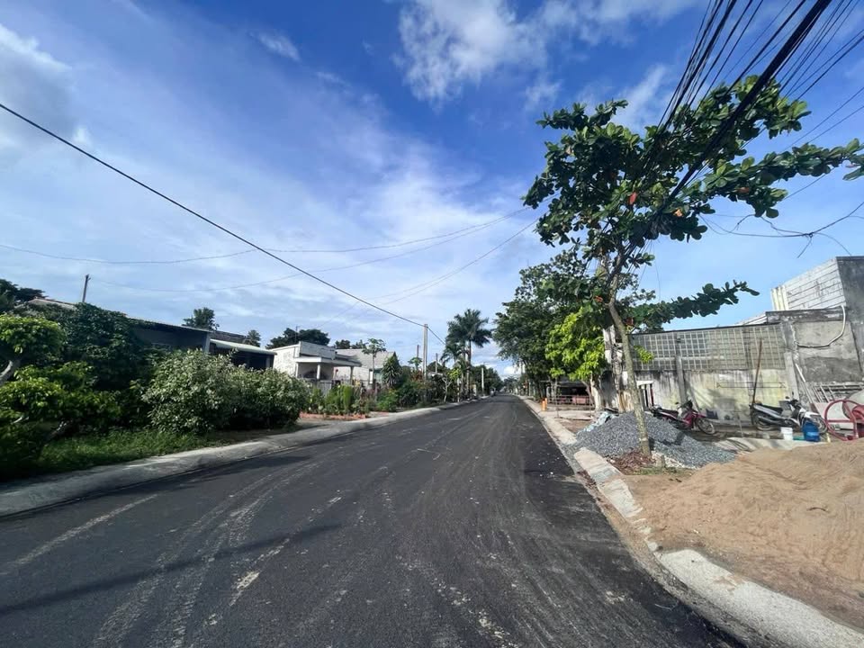 Đất thổ cư mặt tiền Thạch Ngọc Biên 120m² giá 900 triệu - Tiềm năng phát triển vượt bậc!