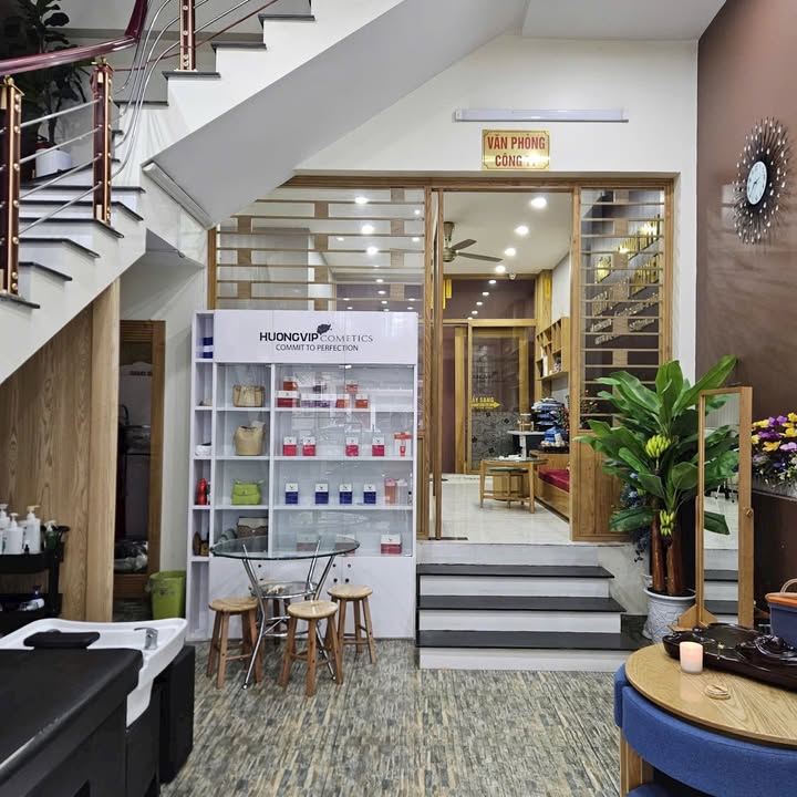 Nhà 2 tầng đường Lý Đạo Thành, 104m² giá chỉ 5 tỷ - Kinh doanh tiềm năng!