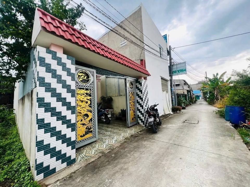 Nhà bán tại xã Đức Hòa Hạ, Đức Hòa, Long An 120m² giá 2.65 tỷ - Sổ riêng chính chủ!