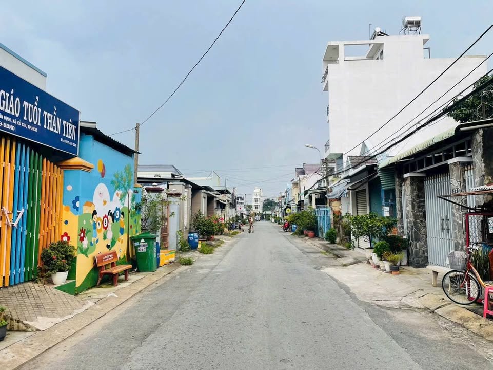 Nhà mặt tiền Võ Thị Dòn, Củ Chi 200m² giá 4.8 tỷ - Khu vực sầm uất, giao thông thuận lợi!