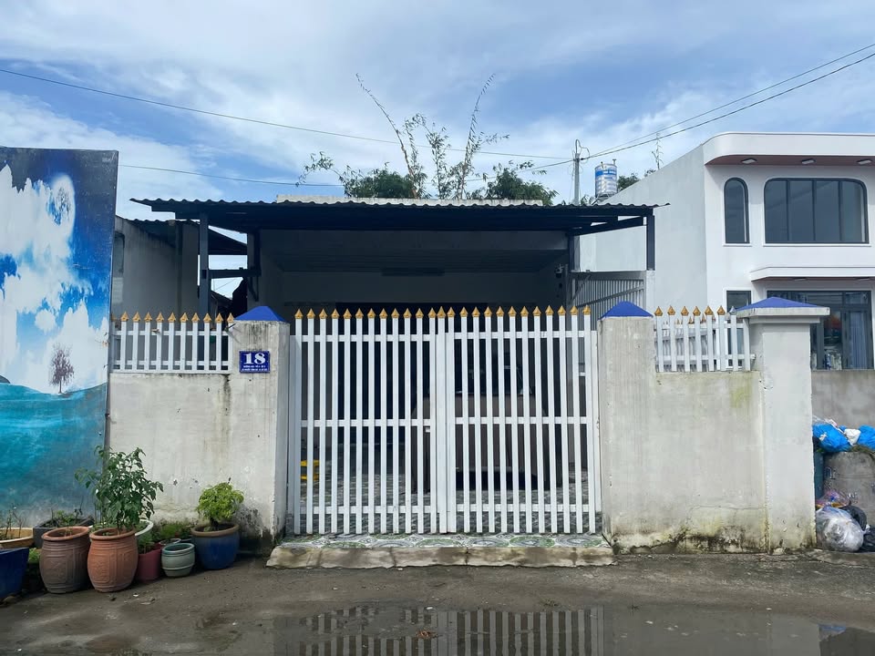 Nhà mặt tiền đường Lê Thị Hoa, Củ Chi 148.5m² giá 3.5 tỷ - Kinh doanh sầm uất!