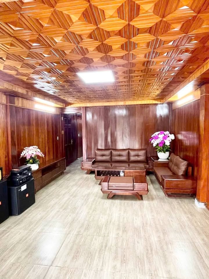 Nhà 2 tầng Phố Thắng Lợi, Tân Hưng, 67m² giá 3.29 tỷ - Thiết kế sang trọng, tiện ích đầy đủ!