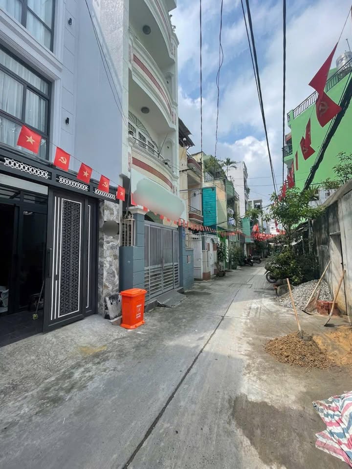 Nhà hẻm 4m Hòa Hưng, Quận 10 - 33m² - Cơ hội tự thiết kế, giá 5 tỷ!