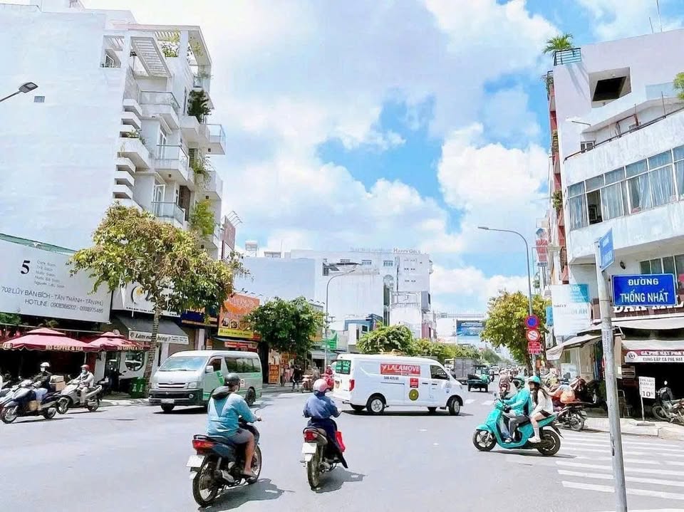 Nhà mặt tiền phố Thống Nhất, quận Tân Phú, 67m², giá chỉ từ 12 tỷ!