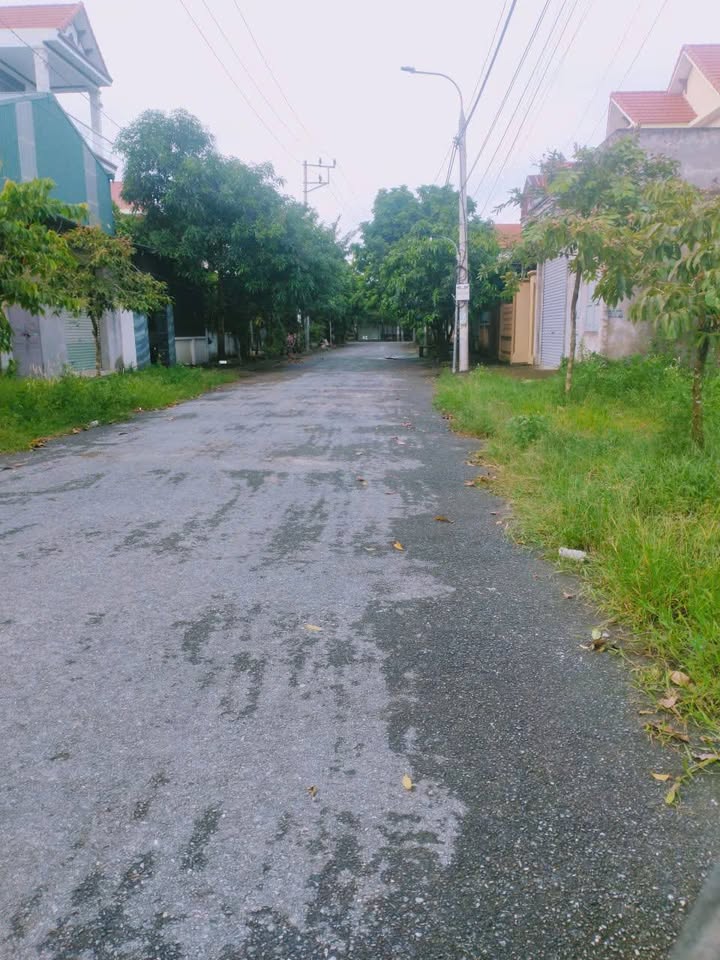 Đất nền Yên Đồng Ninh Bình 200m² giá 3 tỷ - Đầu tư sinh lời tại vị trí thuận lợi!