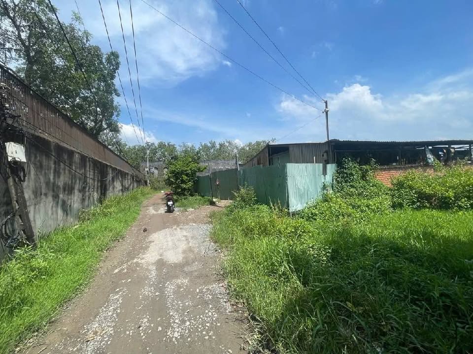 Đất nền Long Phước, Thủ Đức 3962m² giá 35 tỷ - Đầu tư sinh lời hấp dẫn!