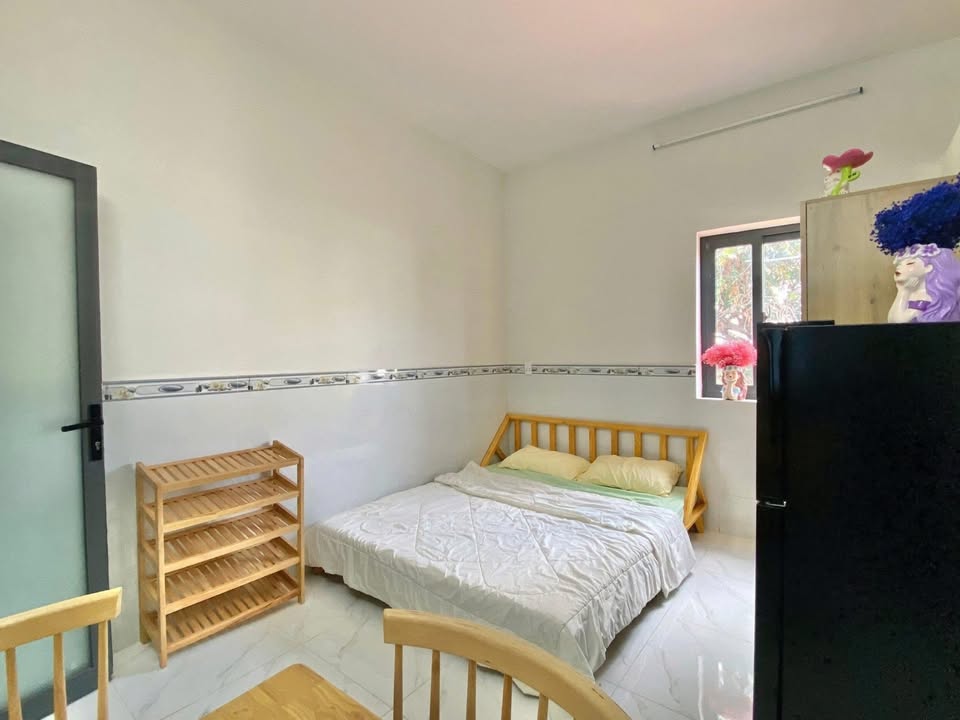 Cho thuê phòng đẹp Lê Văn Việt, Thủ Đức giá 4.2 triệu - Nội thất đầy đủ, giờ giấc tự do!