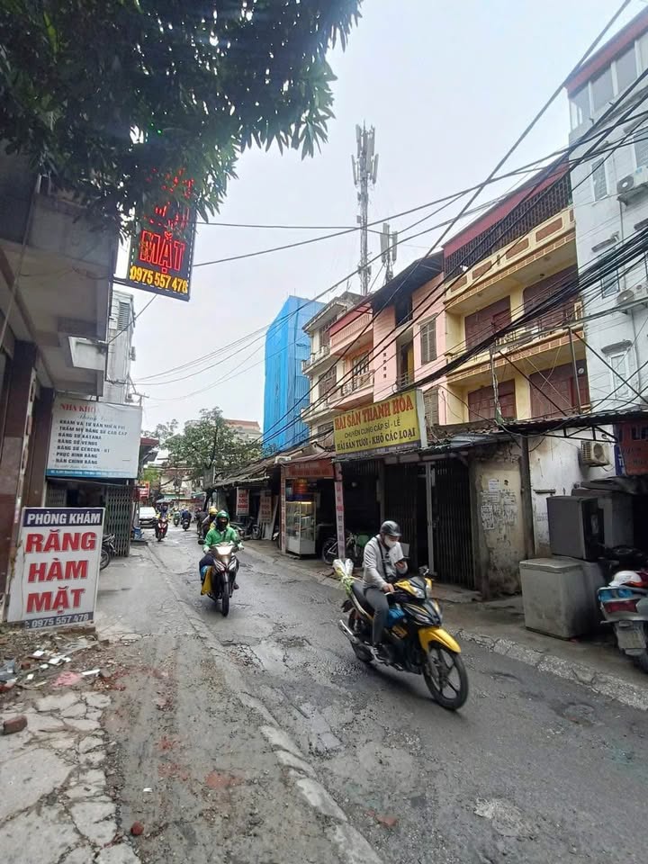 Bán đất Nguyễn Khang, Cầu Giấy, 39m² giá 21 tỷ - Sổ đỏ chính chủ, vị trí đắc địa!