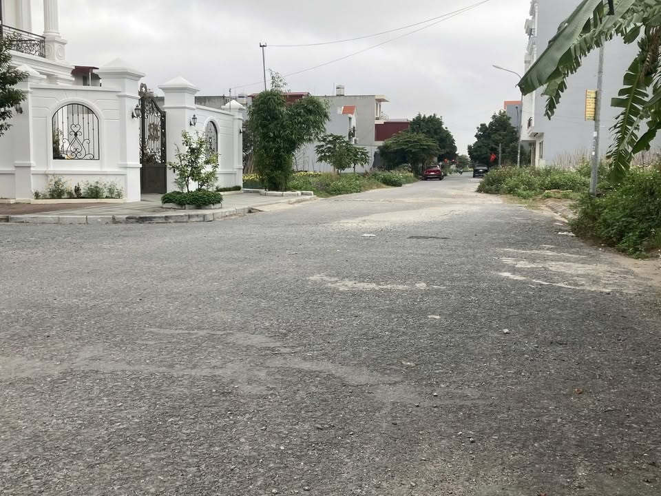 Đất tái định cư Đường Dứa, Đằng Hải 110m² giá 4,95 tỷ - Tiện ích đầy đủ xung quanh!